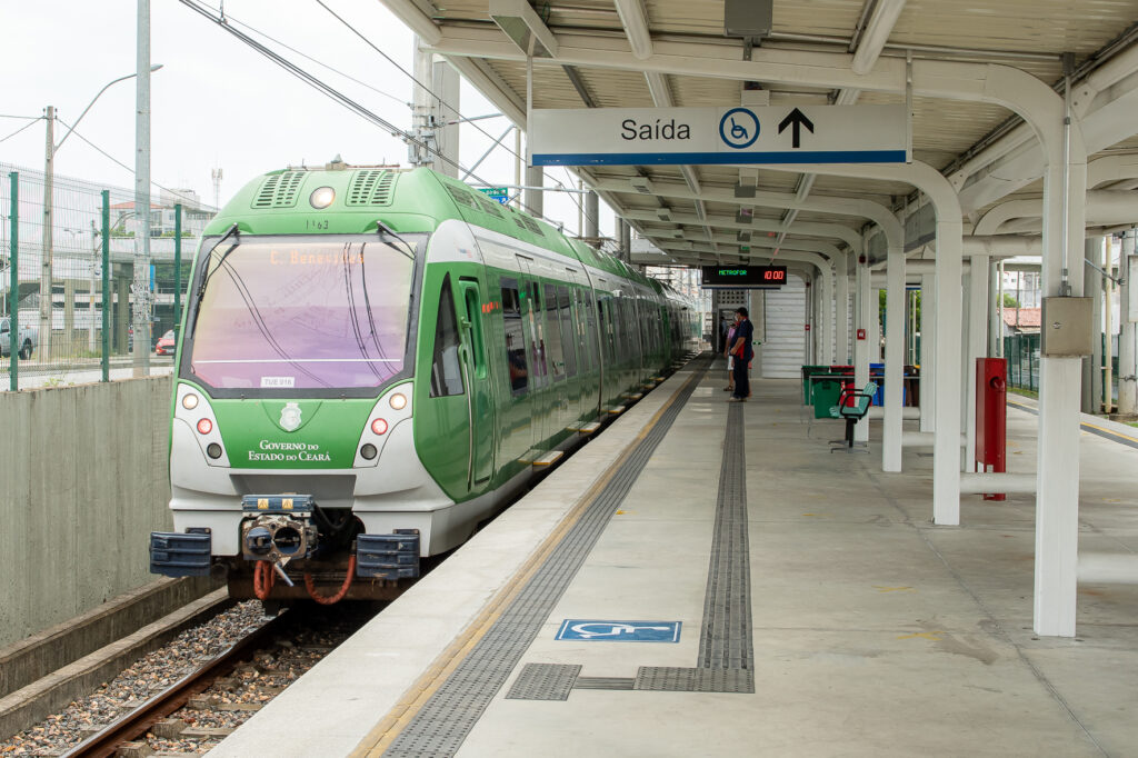 Confira esquema: Metrô e VLT funcionam neste Carnaval