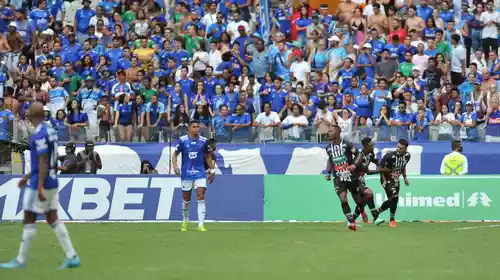 Democrata-SL x Athletic assista ao vivo à partida do Campeonato Mineiro