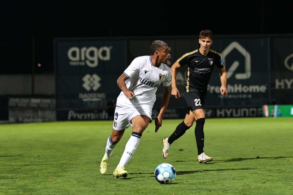 Famalicão x Portimonense assista ao vivo à partida do Campeonato Português