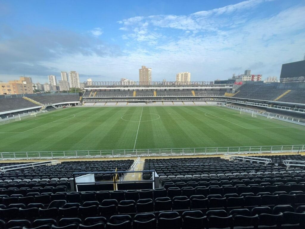 TV Cidade Fortaleza transmite clássico entre Santos x Corinthians neste domingo (26)