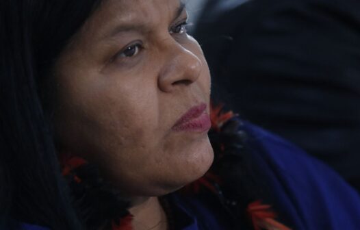 Garimpeiros começam a abandonar Terra Indígena Yanomami, afirma ministra Sonia Guajajara