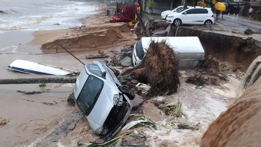 Litoral de São Paulo número de mortes sobe para 44 após chuvas intensas