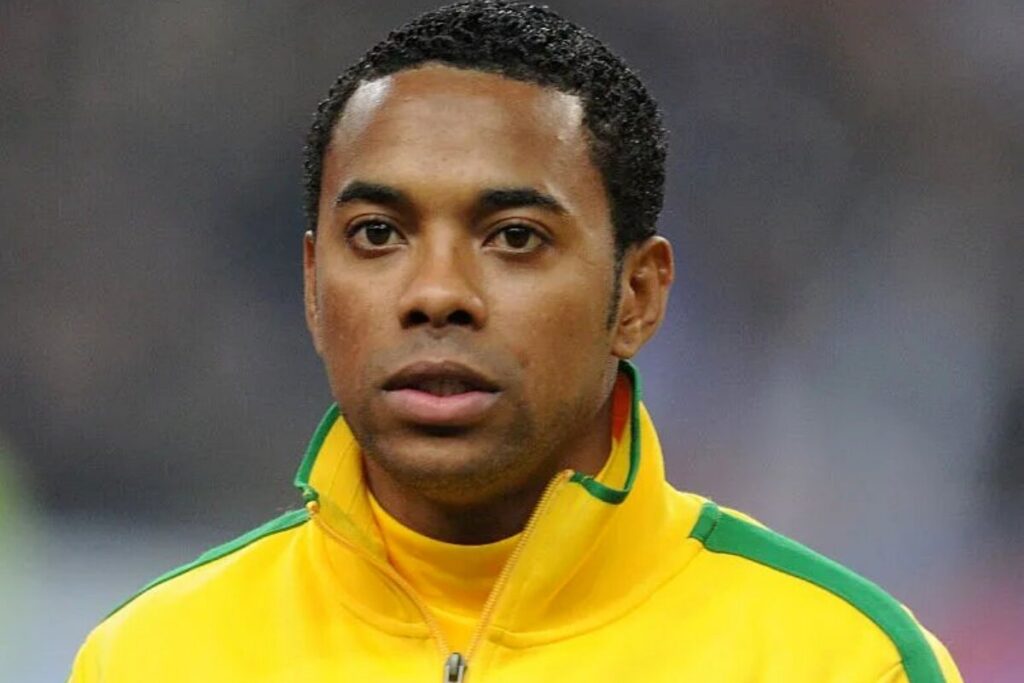 MPF concorda com pedido para que Robinho cumpra pena de 9 anos no Brasil