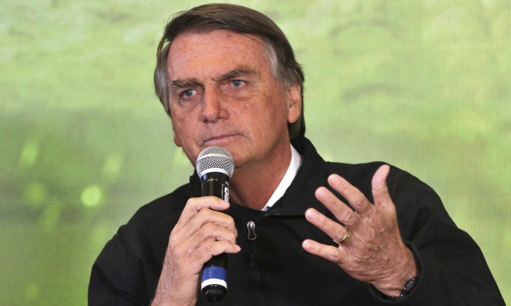 Polícia Federal pode ouvir Bolsonaro no exterior sobre inquérito dos atos golpistas