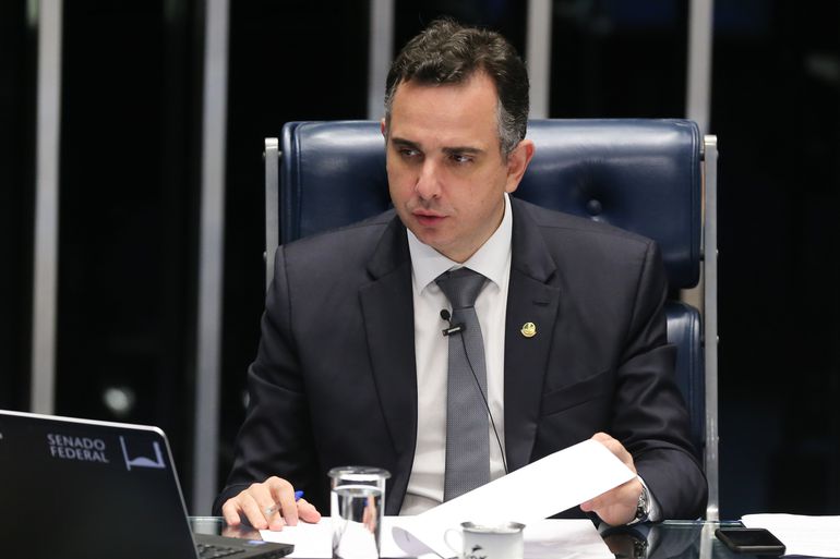 Rodrigo Pacheco é reeleito presidente do Senado