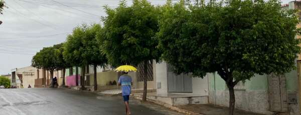 Previsão indica chuvas em todas as macrorregiões do Ceará até domingo (26)