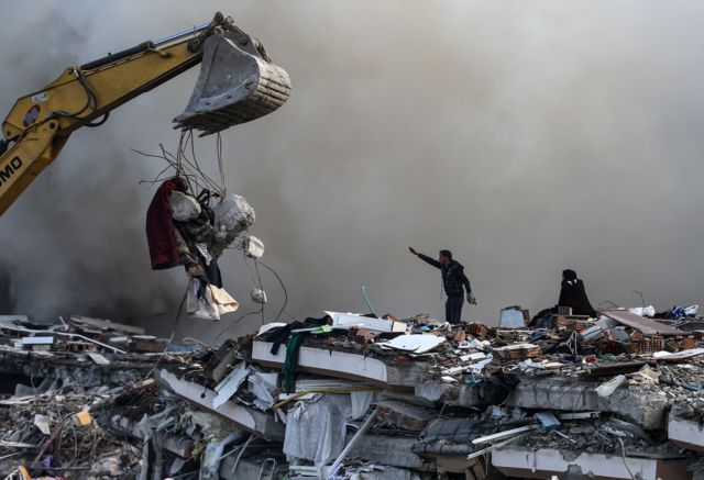 Turquia e Síria: mortes no terremoto passam de 35 mil