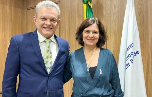 Prefeito de Fortaleza se reúne com ministra da Saúde, em Brasília