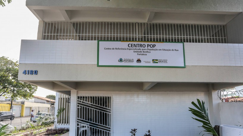 Três pessoas são presas suspeitas de envolvimento em homicídio no Centro Pop em Fortaleza