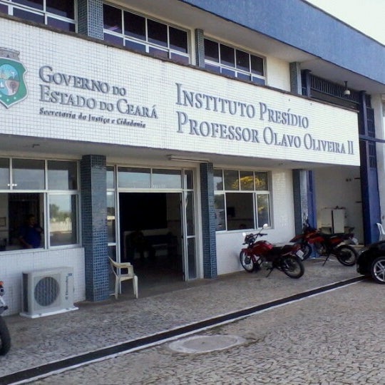 Cozinheiro de presídio no Ceará é detido por tentar contrabandear celulares para dentro da instituição