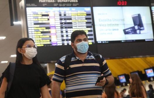 Anvisa acaba com exigência de máscaras em aviões e aeroportos