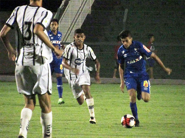 Bragantino x Cruzeiro: assista ao vivo com imagens ao jogo desta quarta-feira (29)