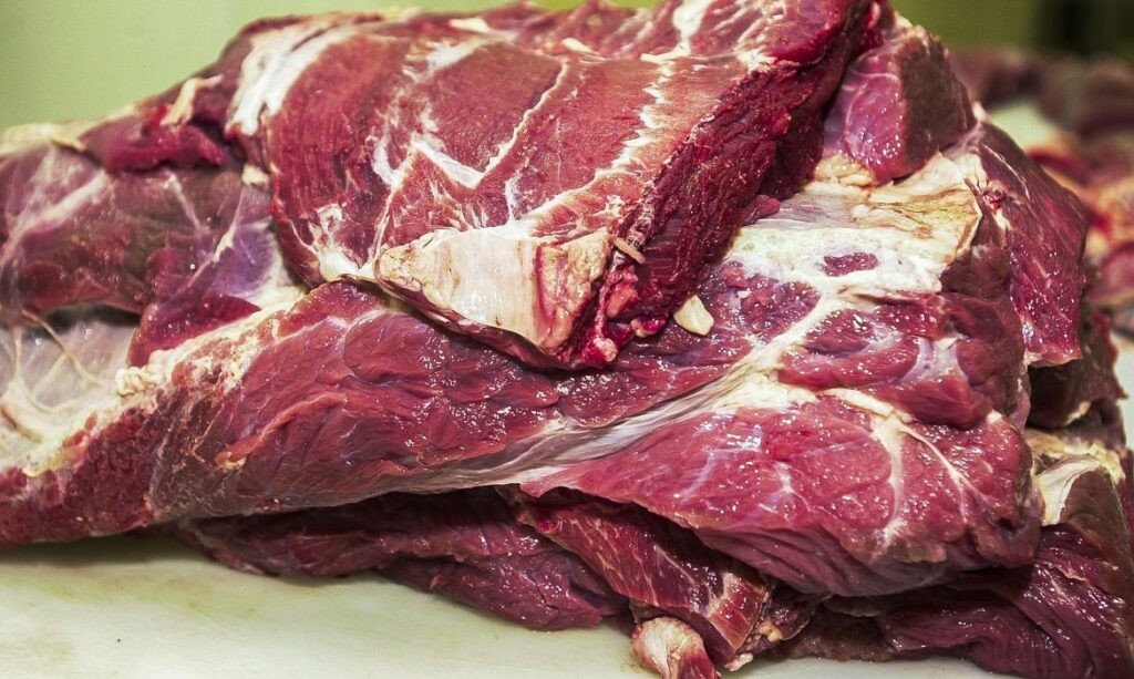 China suspende embargo à carne bovina brasileira