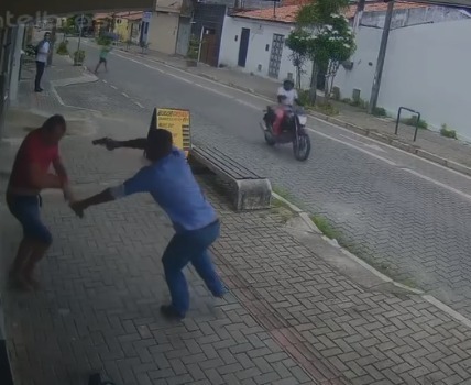 Comerciante é baleado em tentativa de assalto no bairro Bom Jardim, em Fortaleza