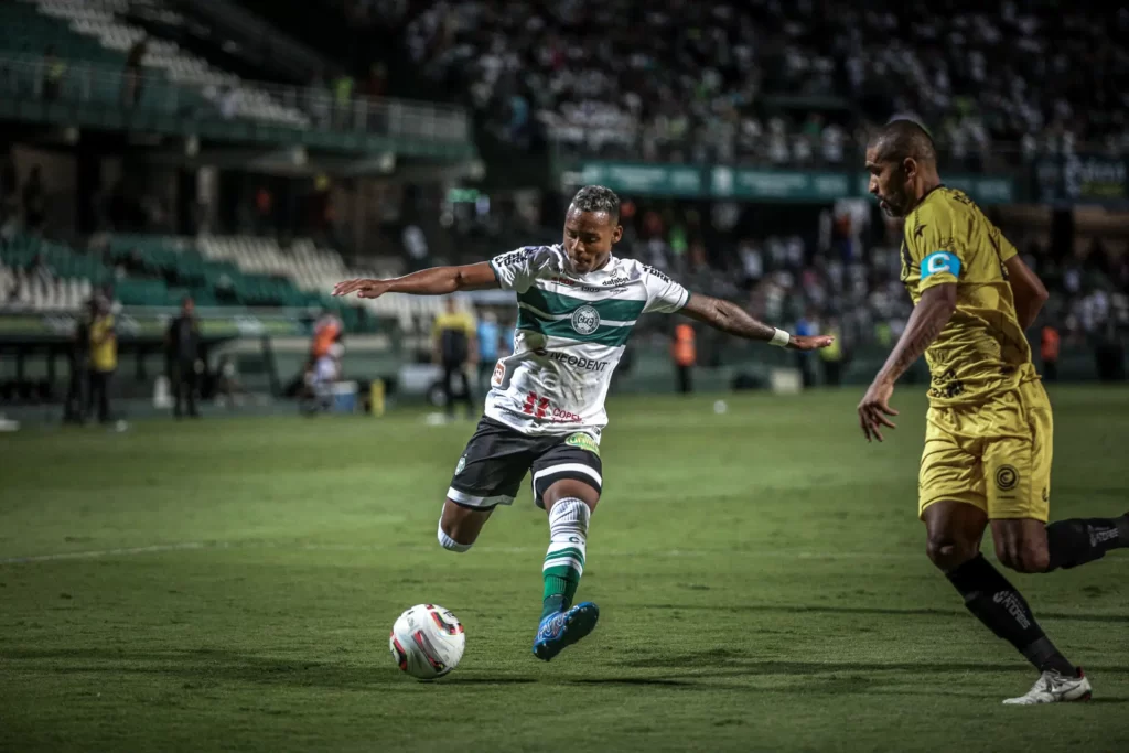 Coritiba x Cascavel: assista ao vivo à partida do Campeonato Paranaense