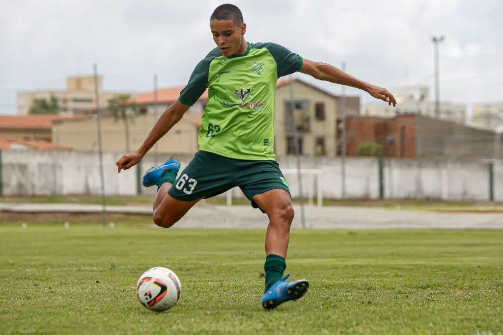 Floresta x Pacatuba: assista ao vivo com imagens à partida do Campeonato Cearense