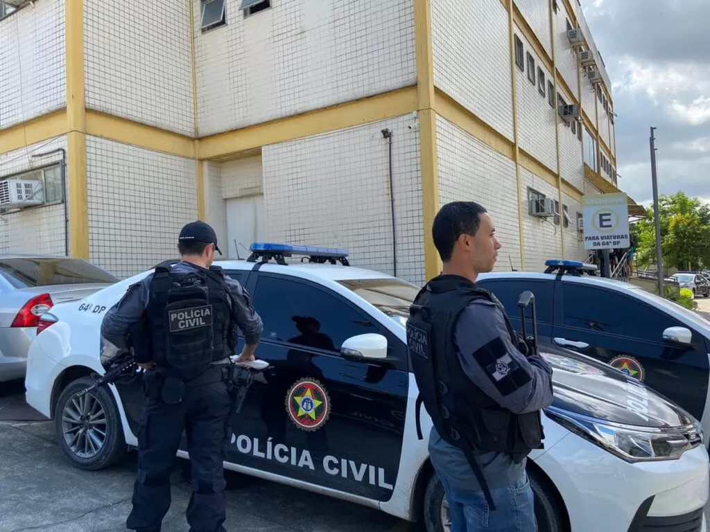 Foragido da Justiça cearense e suspeito de integrar facção criminosa é preso no Rio de Janeiro