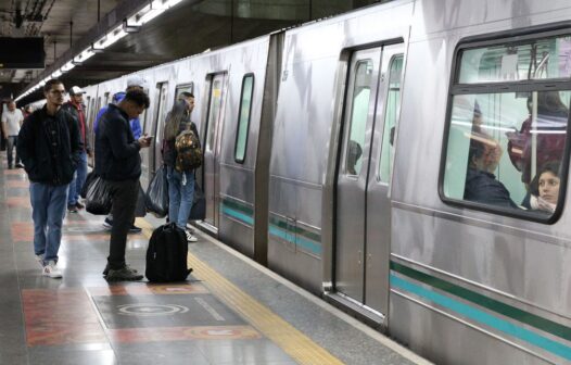 Geral Metroviários voltam ao trabalho com catracas liberadas em São Paulo