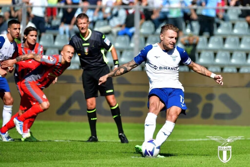 Lazio x AZ Alkmaar assista ao vivo à partida de hoje, terça-feira (7)