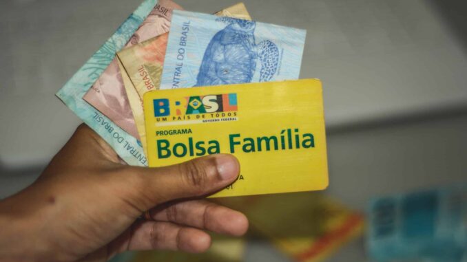 Novo Bolsa Família é pago a beneficiários com NIS de final 5