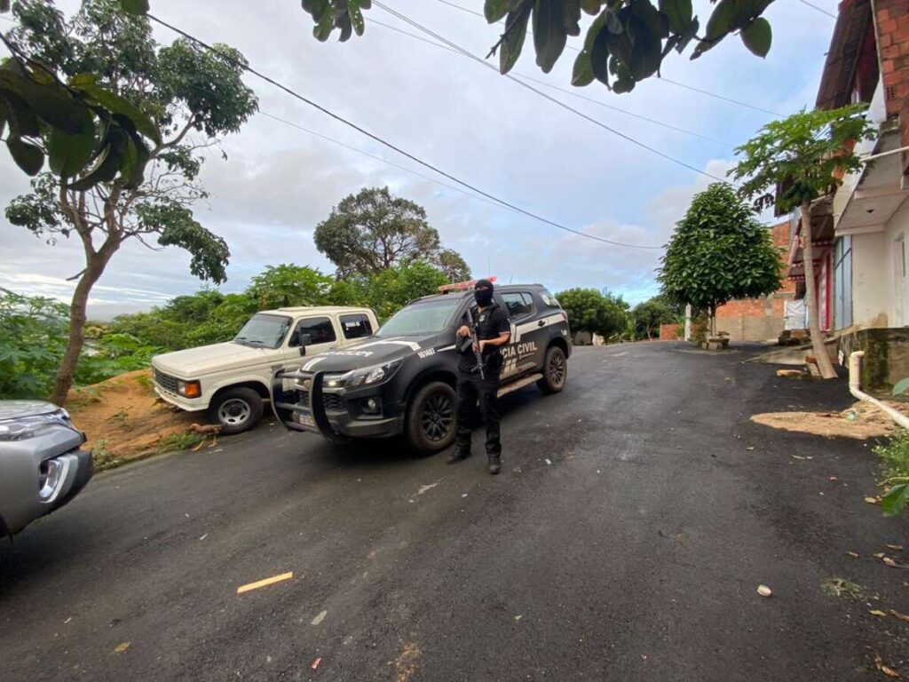 Operação em Viçosa do Ceará resulta na prisão de cinco suspeitos de envolvimento com organização criminosa