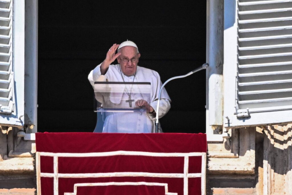 Em oração dominical, Papa Francisco pede diálogo diante de violência no Sudão