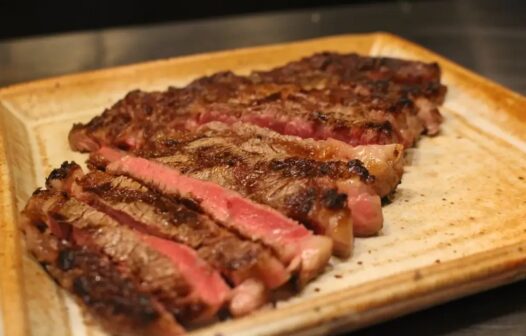 Preço da carne cai em março; inflação tem terceira queda seguida no ano