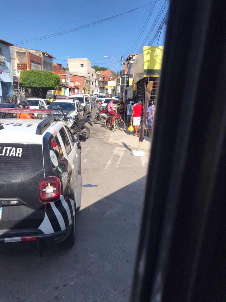 Policial MIlitar é baleado e suspeitos são presos após perseguição em Fortaleza 