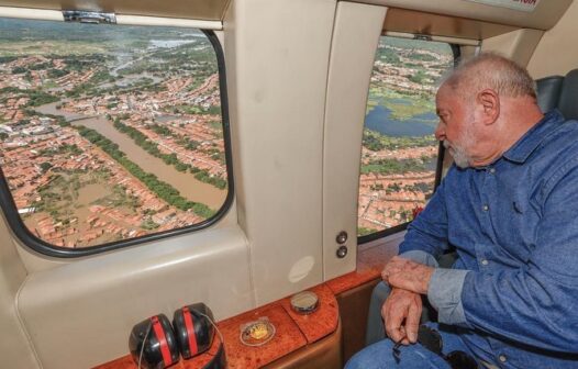 Lula sobrevoa áreas atingidas por chuvas no Maranhão