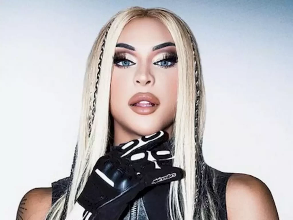 Pabllo Vittar grava novo clipe em Fortaleza