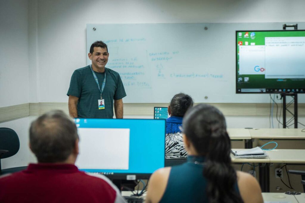 Cagece oferta mais de 80 vagas em cursos profissionalizantes gratuitos em Fortaleza