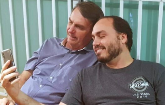 Carlos Bolsonaro abandona redes sociais do pai; saiba os motivos