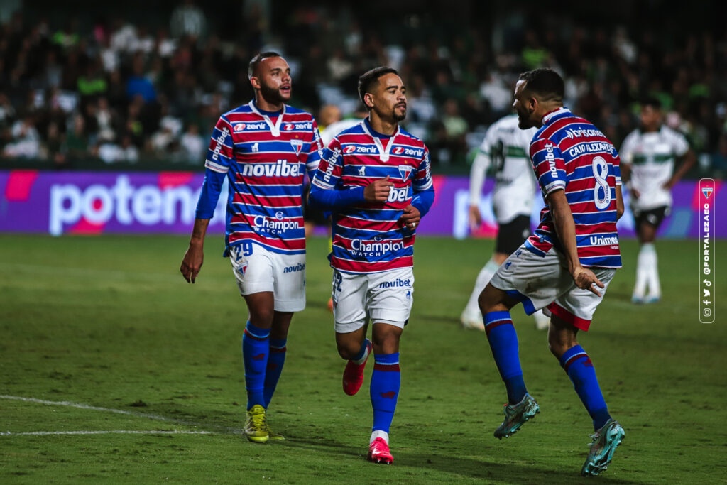 Fortaleza supera o Coritiba fora de casa e conquista a primeira vitória no Brasileirão