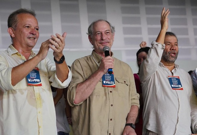 Ciro Gomes defende reelei o de Sarto e diz que prefeito