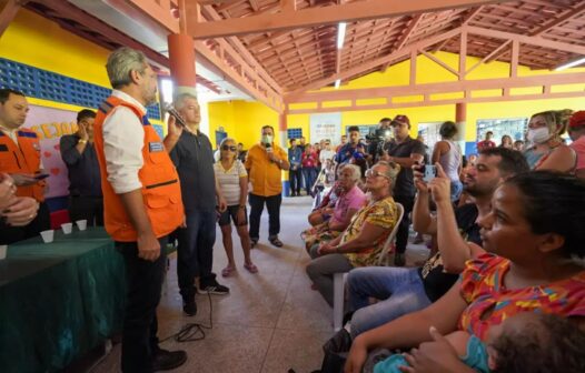 Governador Elmano de Freitas garante aluguel social para famílias desabrigas em São Benedito, na Serra da Ibiapaba