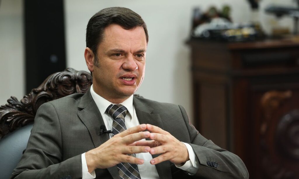 Moraes dá cinco dias para PGR opinar sobre soltura de Anderson Torres