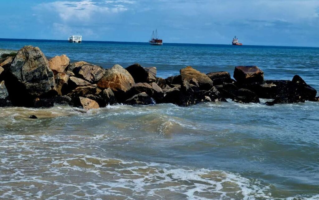 Semana Santa: 11 pontos de praias estão próprias para banho em Fortaleza, indica Funceme