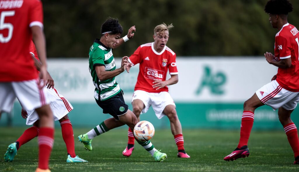 Vitória de Guimarães x Sporting assista ao vivo ao jogo de hoje do Campeonato Português