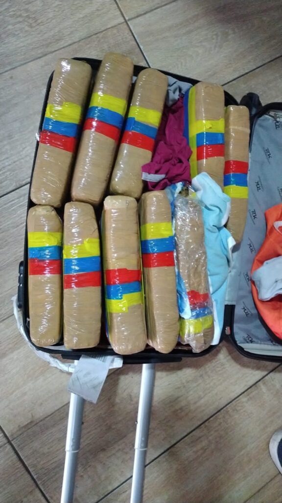 Passageira que transportava maconha na bagagem é presa no Aeroporto de Fortaleza