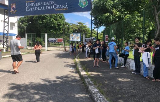 UECE realiza vestibular para mais de 2 mil vagas