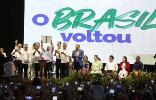 No Crato, Lula anuncia que voltará ao Ceará entre junho e julho deste ano