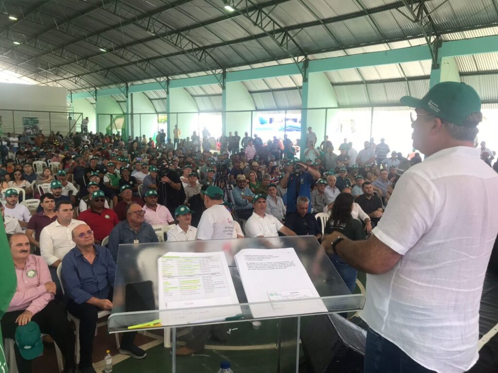 Encontro reúne cerca de 2 mil produtores rurais em Quixeramobim, no interior do Ceará