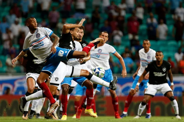 Bahia x Coritiba: assista ao vivo ao jogo de hoje do Brasileirão