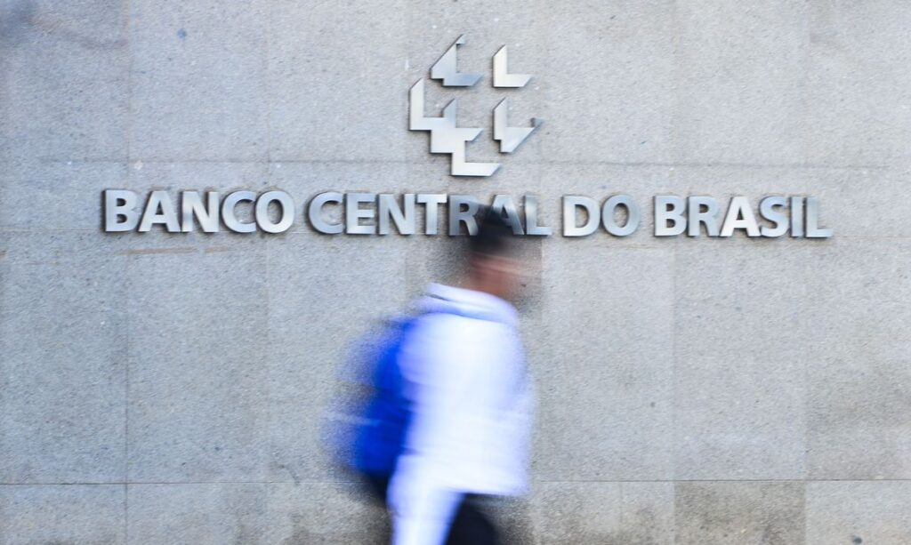 Previsão de inflação do mercado financeiro cai para 6,02% em 2023