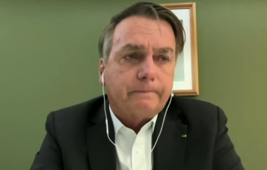 Bolsonaro chora ao vivo em entrevista sobre operação da Polícia Federal