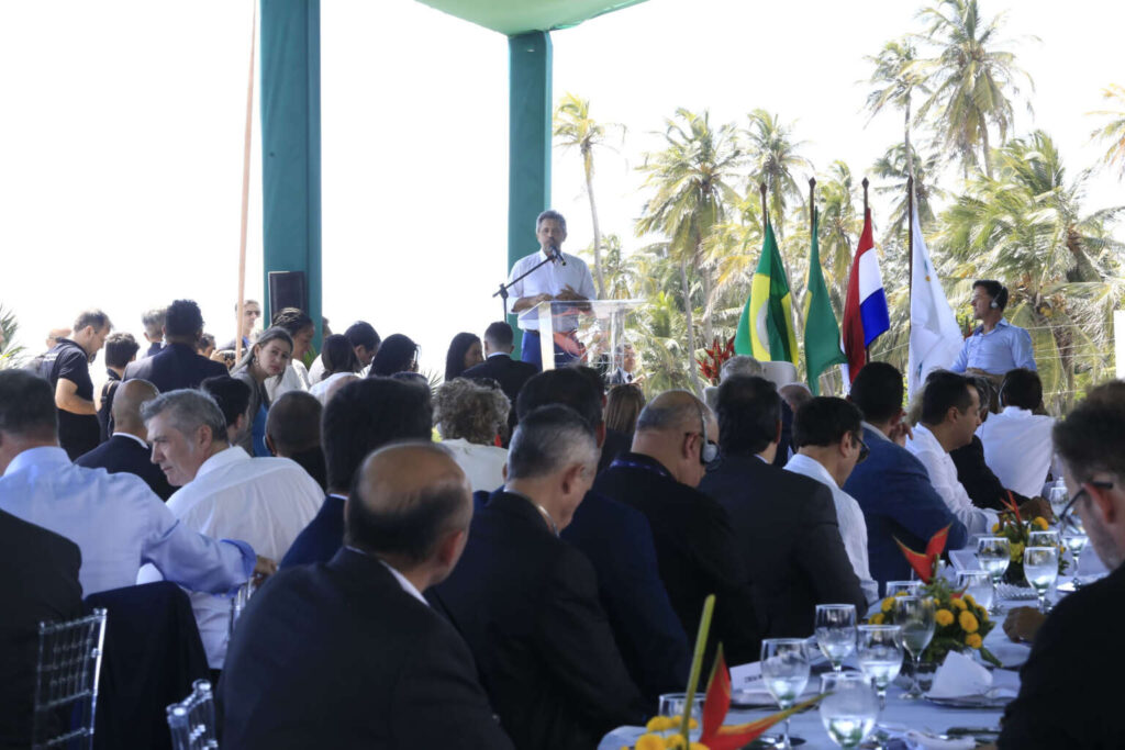 Ceará e Países Baixos firmam parceria para impulsionar comercialização de Hidrogênio Verde