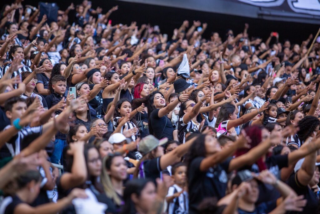 Ceará inicia troca de ingressos para o jogo contra a Chapecoense