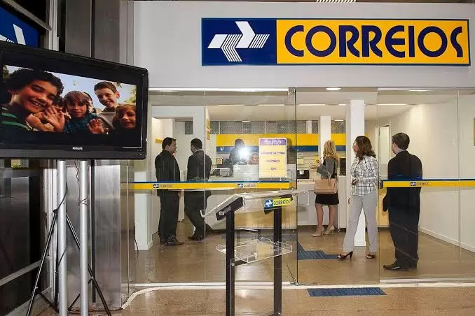 Correios realizam venda de quase 4 mil itens usados no Ceará