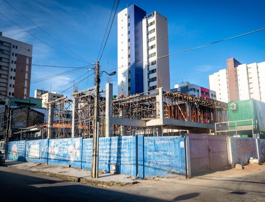 Obras do novo quartel do Corpo de Bombeiros, onde ficava o Edifício Andrea, estão com 20% de execução