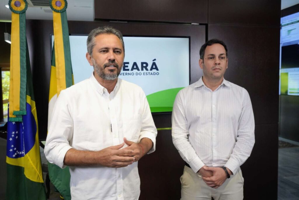 Ceará: Elmano antecipa primeira parcela do 13º salário dos servidores estaduais para junho